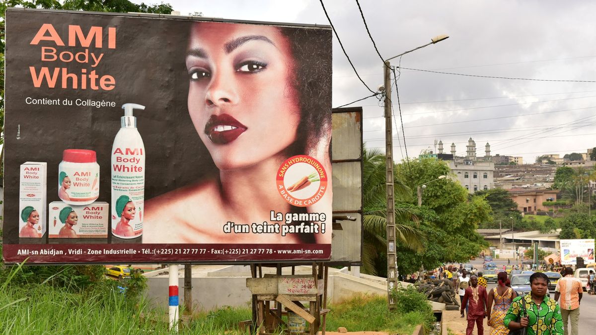 Rwanda zakázala produkty na bělení pleti. Místní po nich ale stále touží